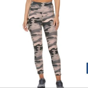 xersion pink camo leggings - size: L NWT